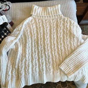 POL White Sweater size large